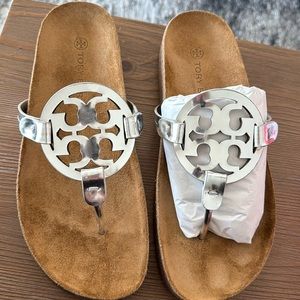 Tory Burch silver miller cloud. Sandal.